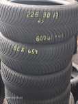Sprzedam komplet opon Goodyear vector4season gen3