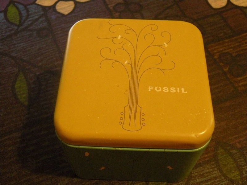Piękny złoty zegarek firmy Fossil
