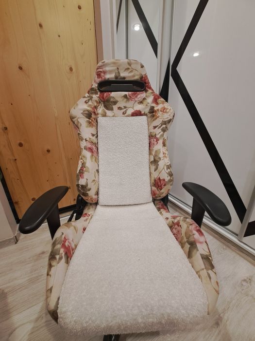 Fotel obrotowy biurowy w kwiaty rustykalny vintage