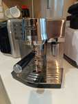 Ekspres do kawy, kolbowy DeLonghi
