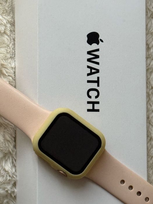 Apple watch SE 40 mm Pink Sand