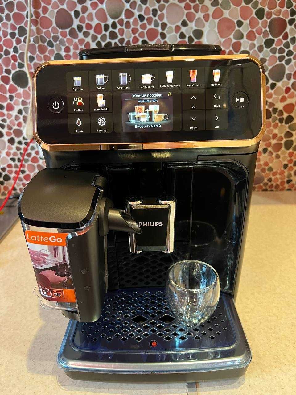 Кавова машина/кавомашинка Philips 5500 series LatteGo