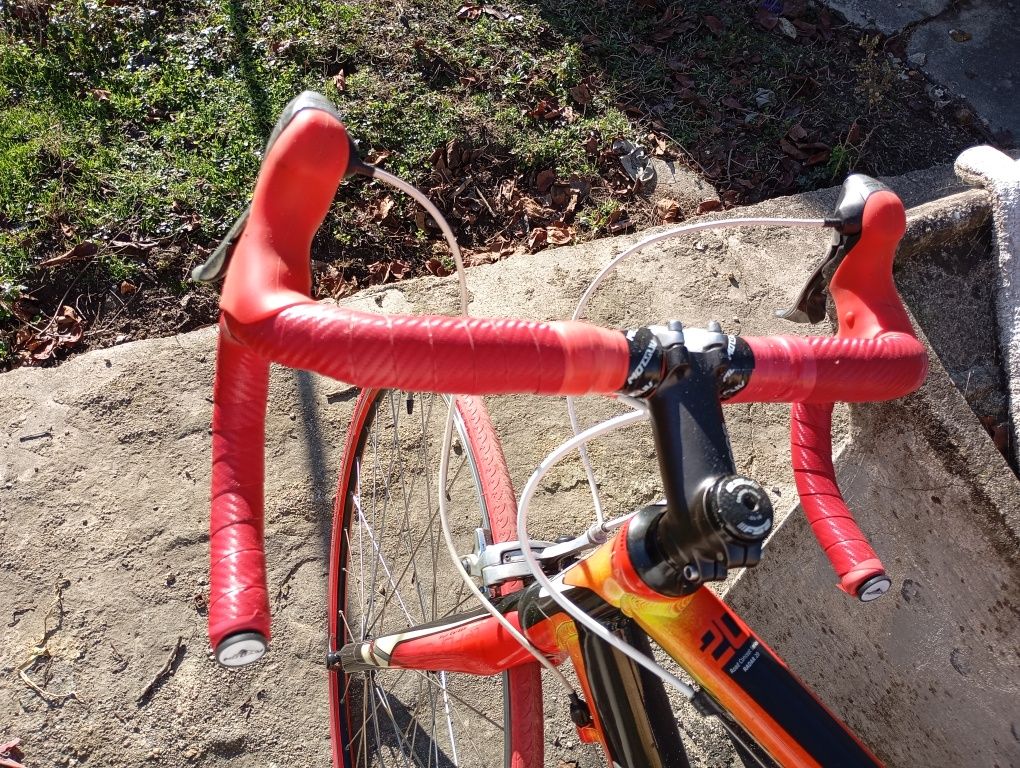 Vendo bicicleta de estrada forqueta em carbono