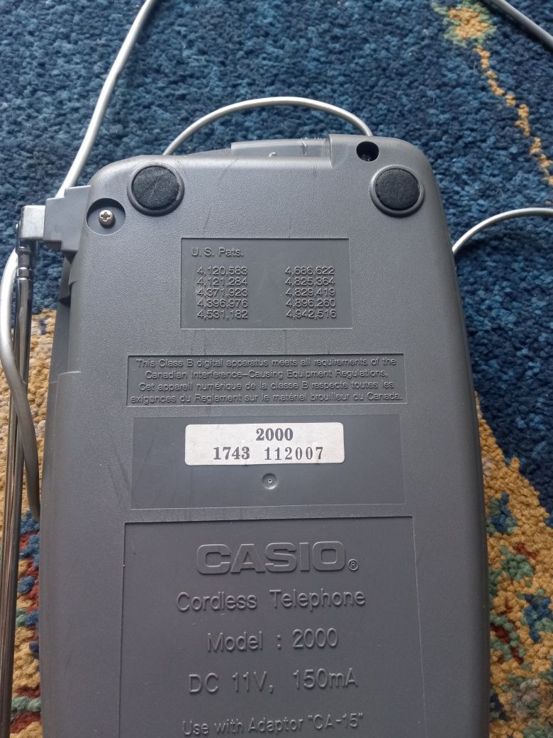 Stary telefon stacjonarny Casio retro
