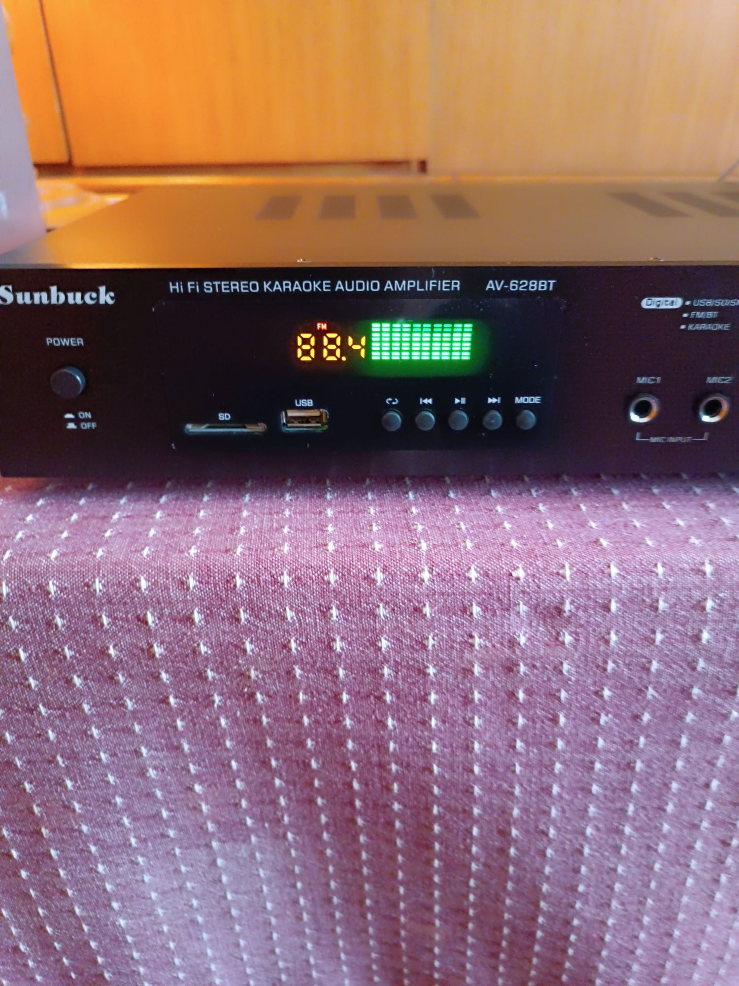 Radio FM wzmacniacz 100W SUNBUCK  z kolumnami AIWA