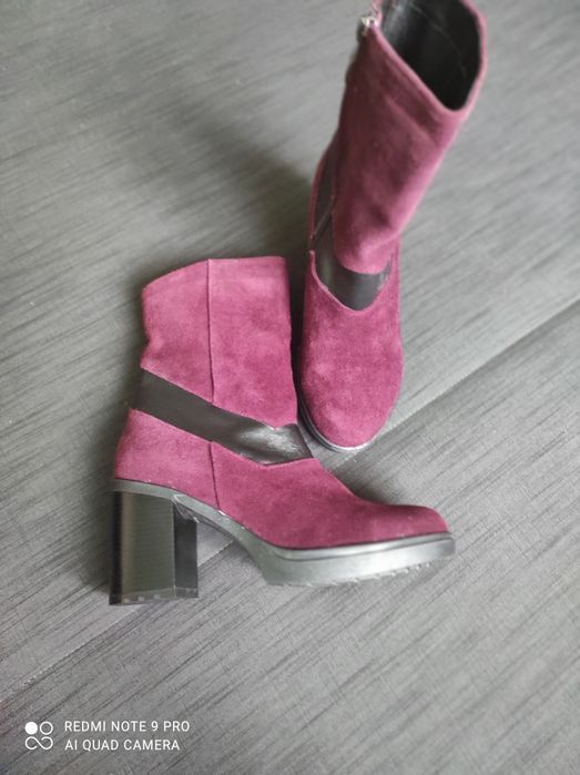 Жіночі напівчоботи A&B