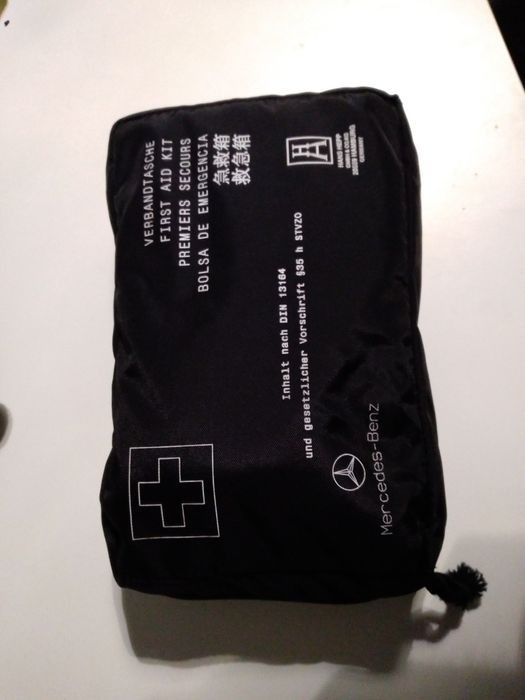 Apteczka samochodowa mercedes benz