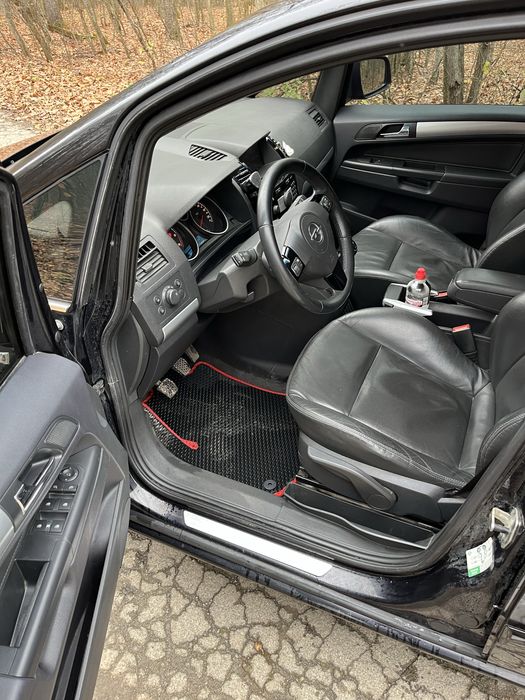 Продам Opel zafira b рестайлинг торг