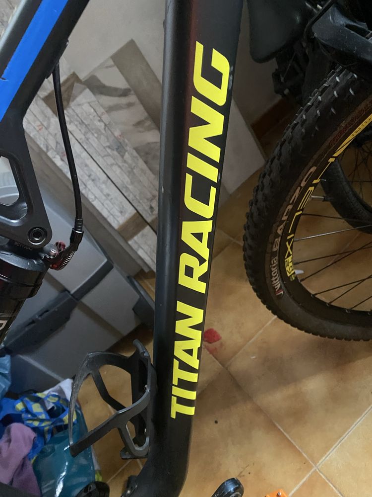 Bicicleta titan racing