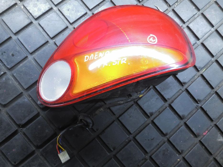 LAMPA PRAWA TYŁ TYLNA DAEWOO MATIZ POSIADAM 2 SZT