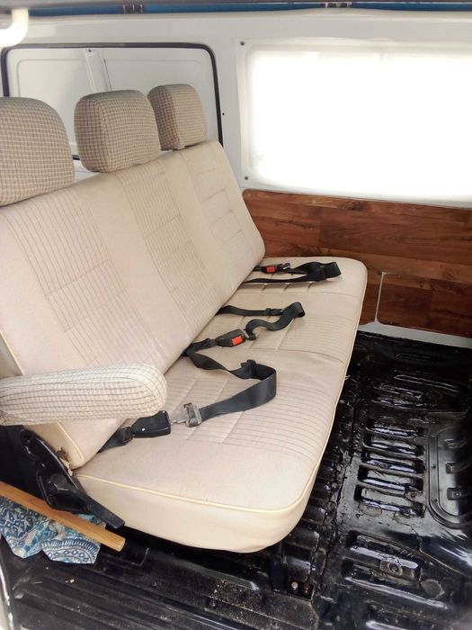 Nissan Vanette (avariado)