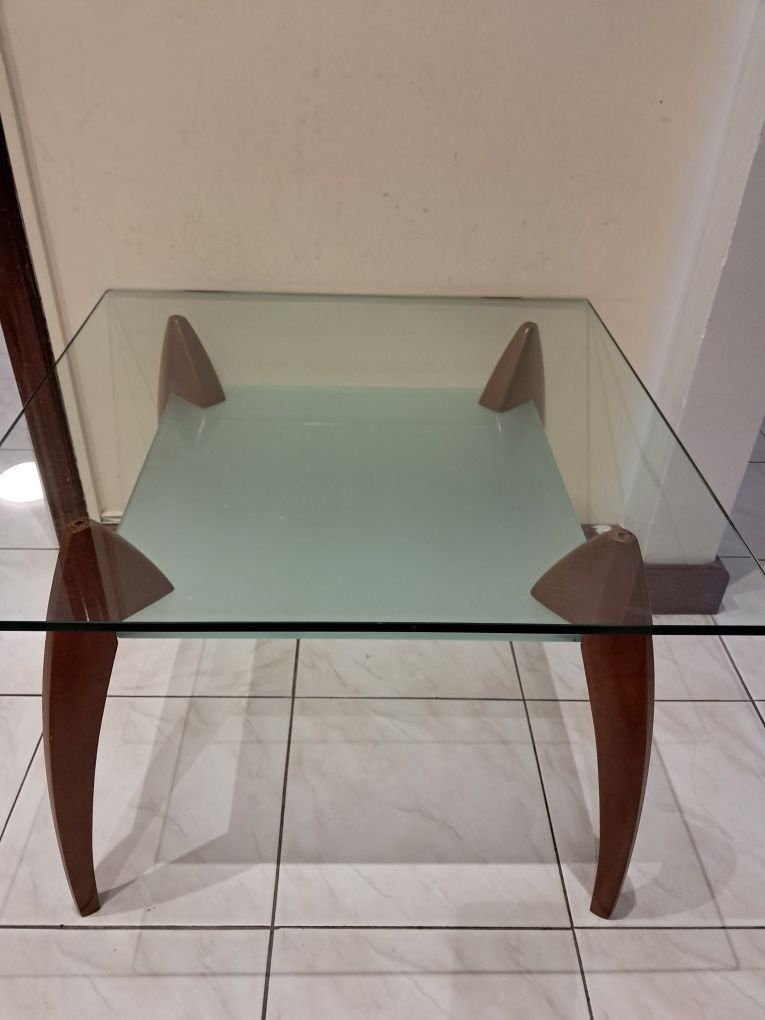 Mesa de centro vidro com 4 pés cerejeira