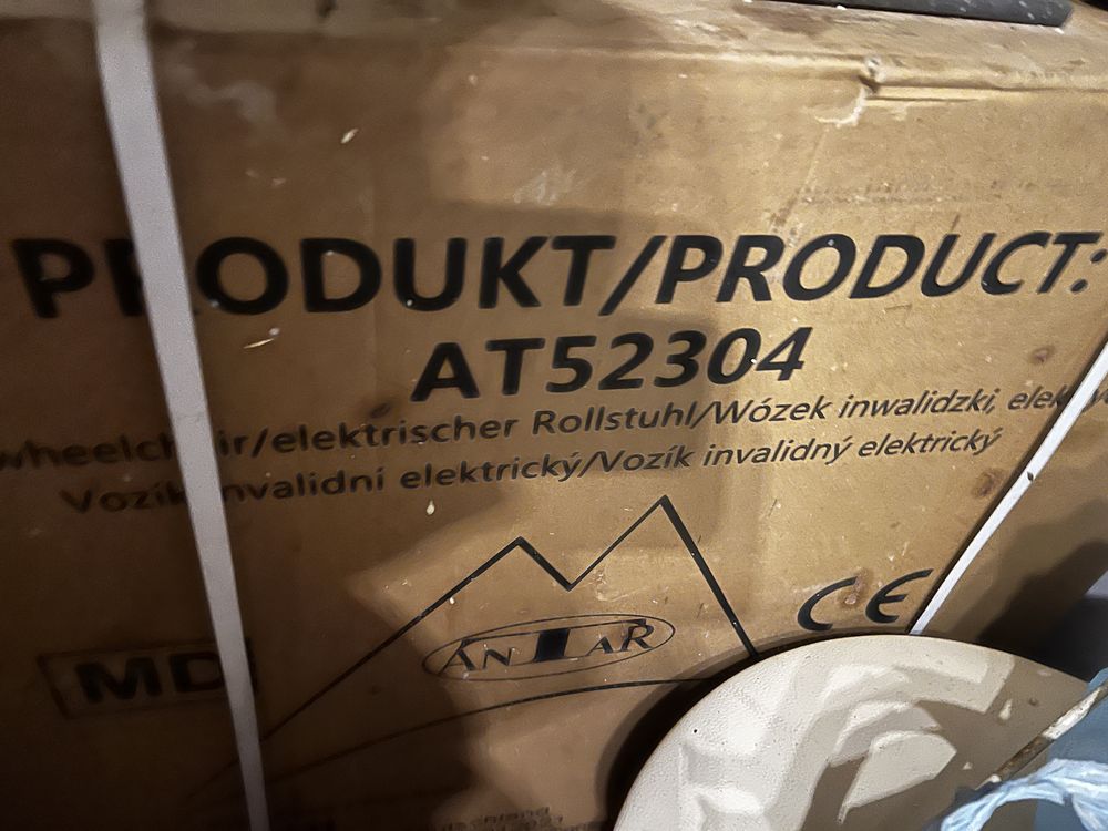 Nowy Wózek inwalidzki elektryczny AT52304