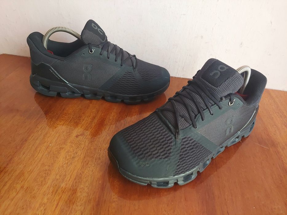 Кроссовки Swiss engineering On-running Cloudflyer оригінал 


Розмір п