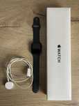 Apple Watch SE 44mm Space Gray