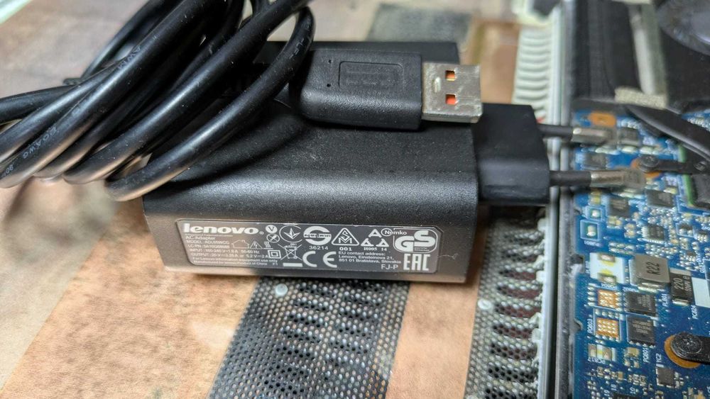 Lenovo Yoga 3-1470 ( Avariado para peças )