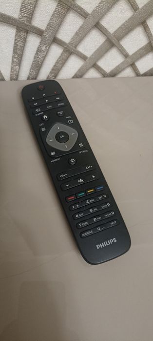 Philips 43PUT4900/12 — 43" 4K Smart TV,  стан нового.