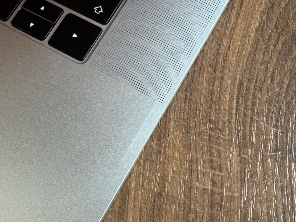 Laptop MacBook Pro 15 i7-7820HQ/16/512 A1707 Silver 2017 Ventura