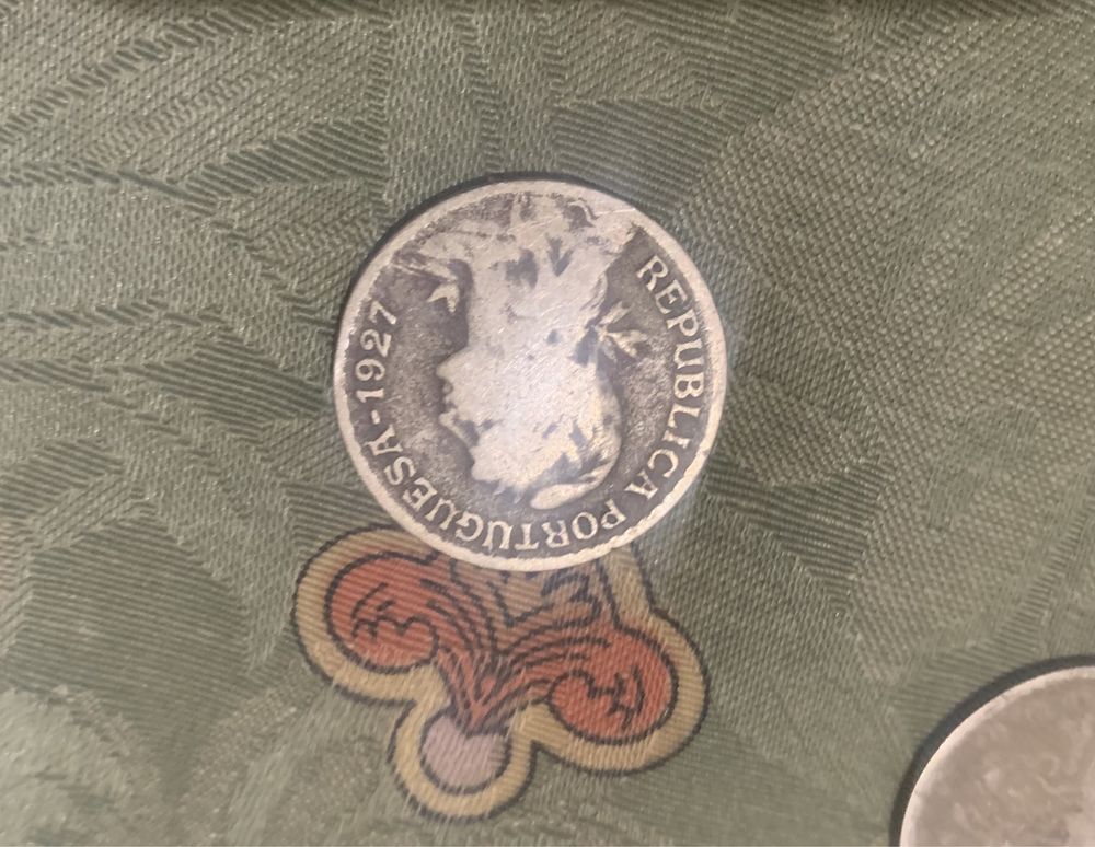 Moedas antiga de 1 escudo 1927 e outras ( ver fotografias )