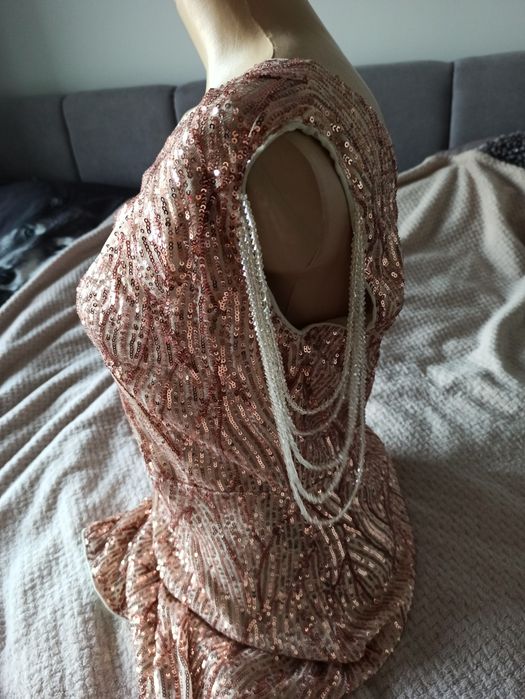 Sukienka nowa bez metki w cekiny