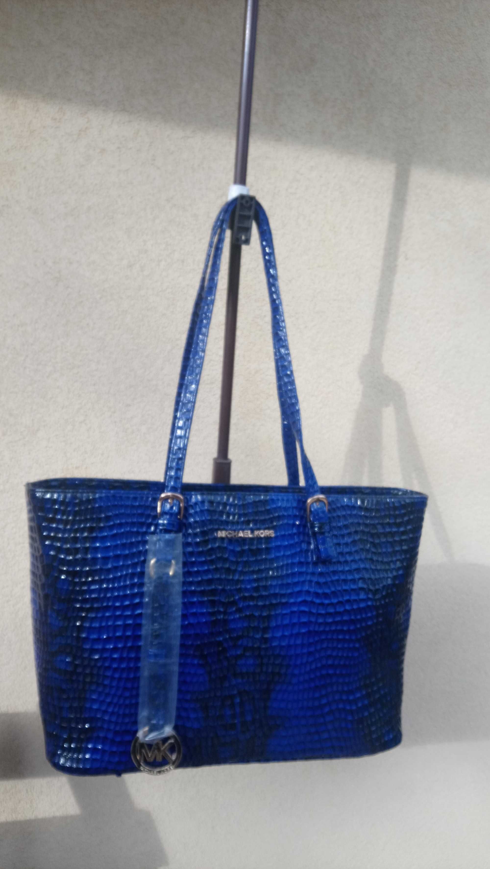 torebka elegancka lakierowana Michael Kors nowa Okazja