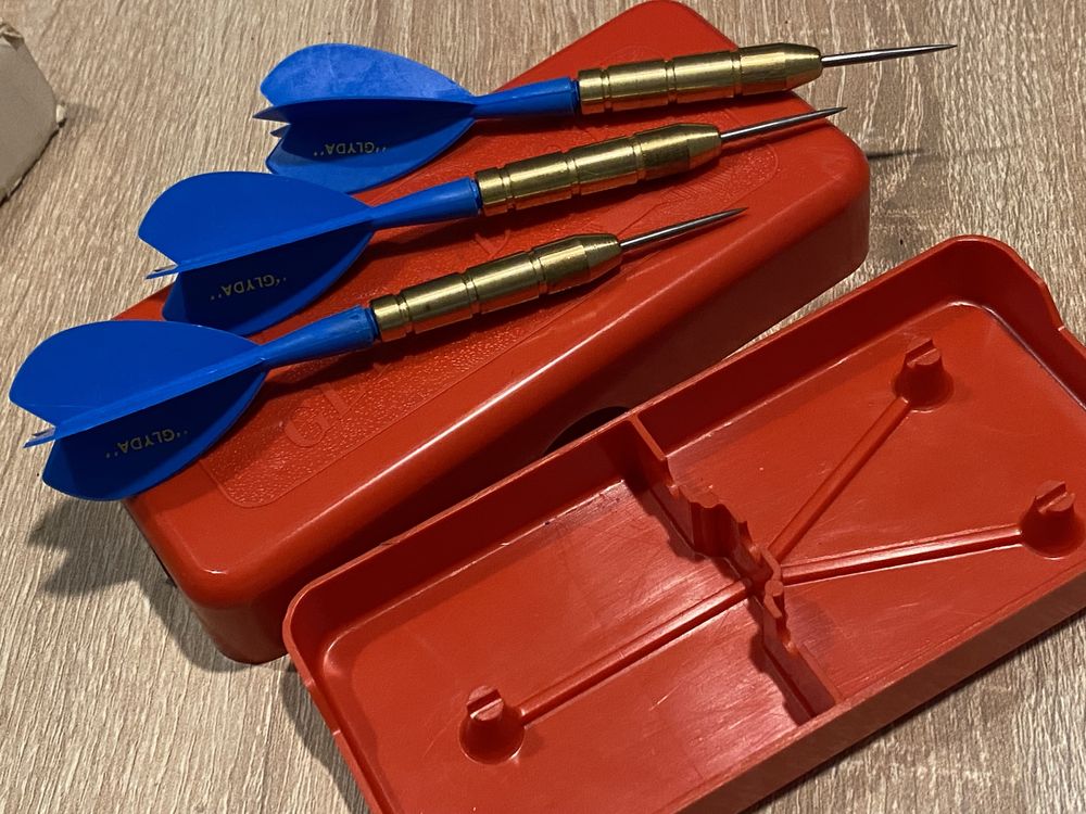Zestaw rzutek vintage glyda darts . Made in England
