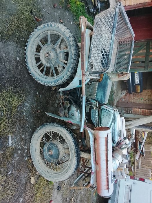 Квадроцикл старовинний