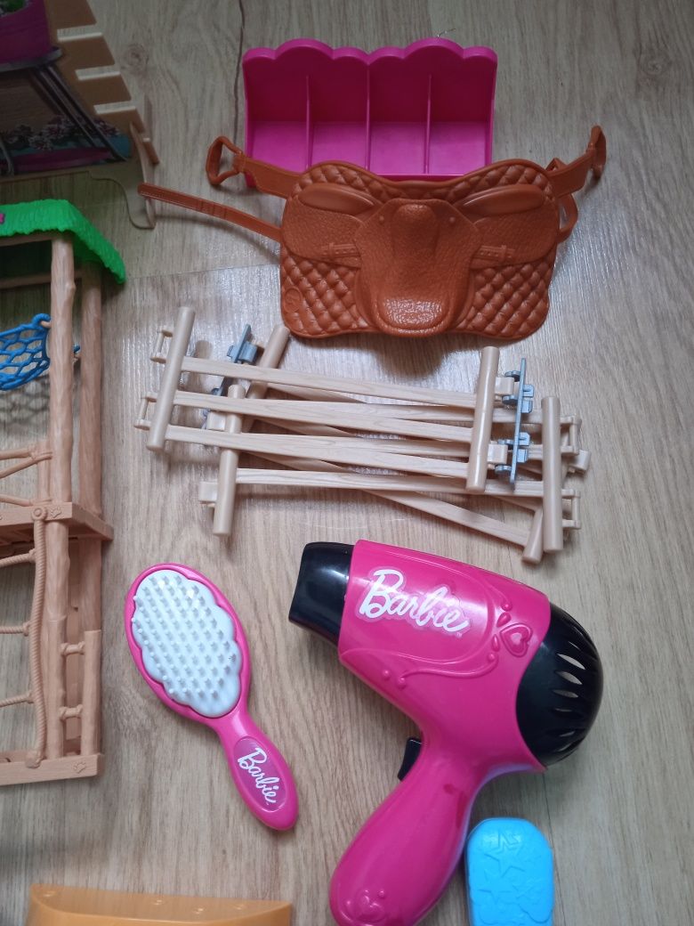 Barbie akcesoria do zabawy dla lalek mix meble plastikowe