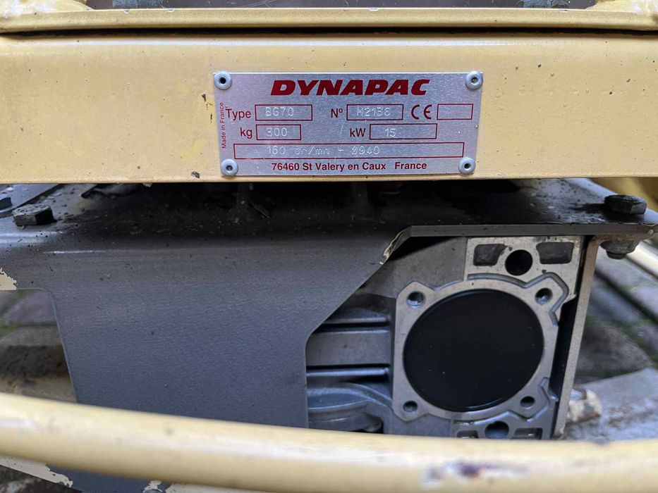Zacieraczka samojezdna DYNAPAC BG70 2x90