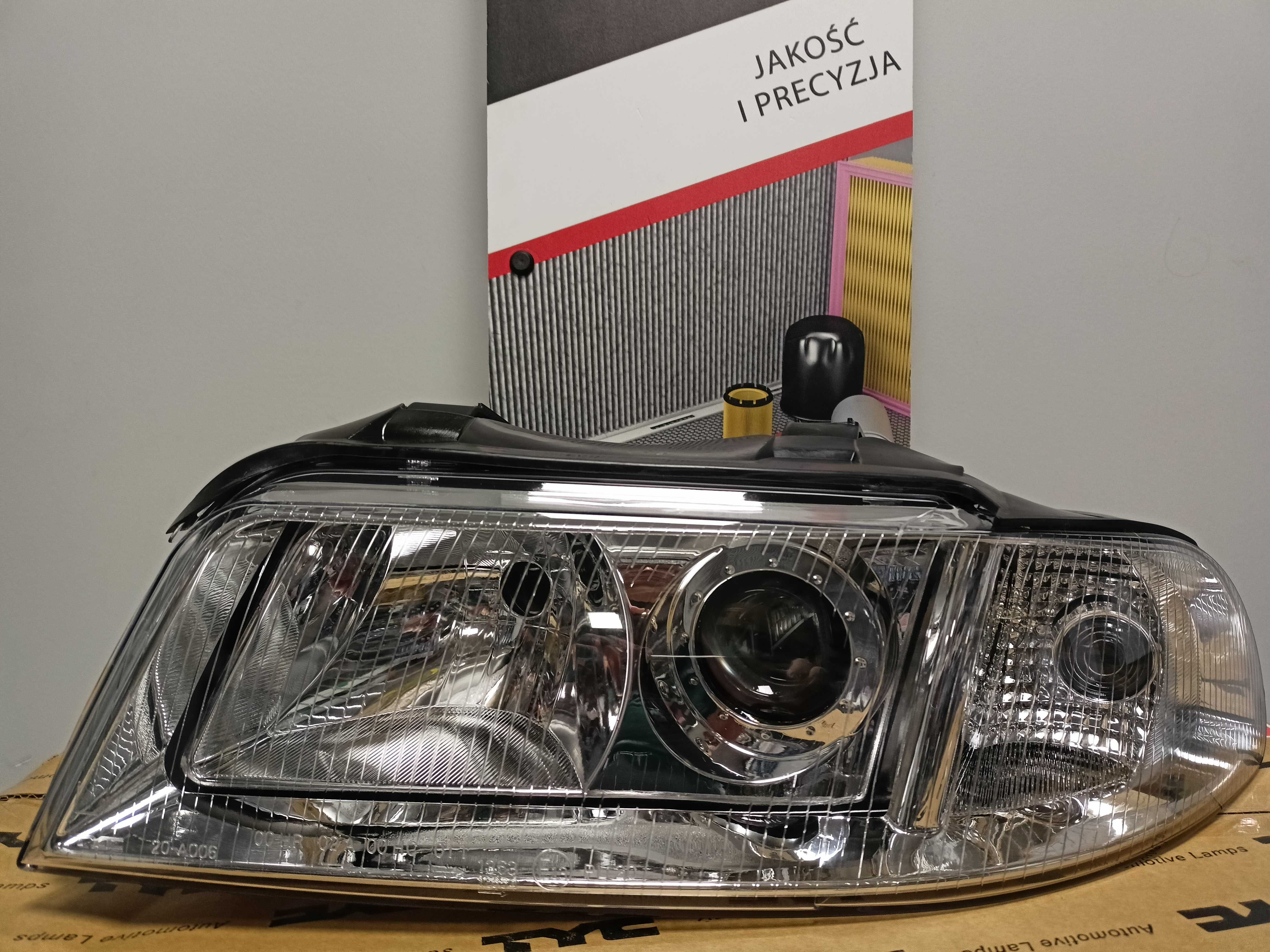 AUDI A4 99-04 Lampa/Reflektor Przód Lewy/H7/H7