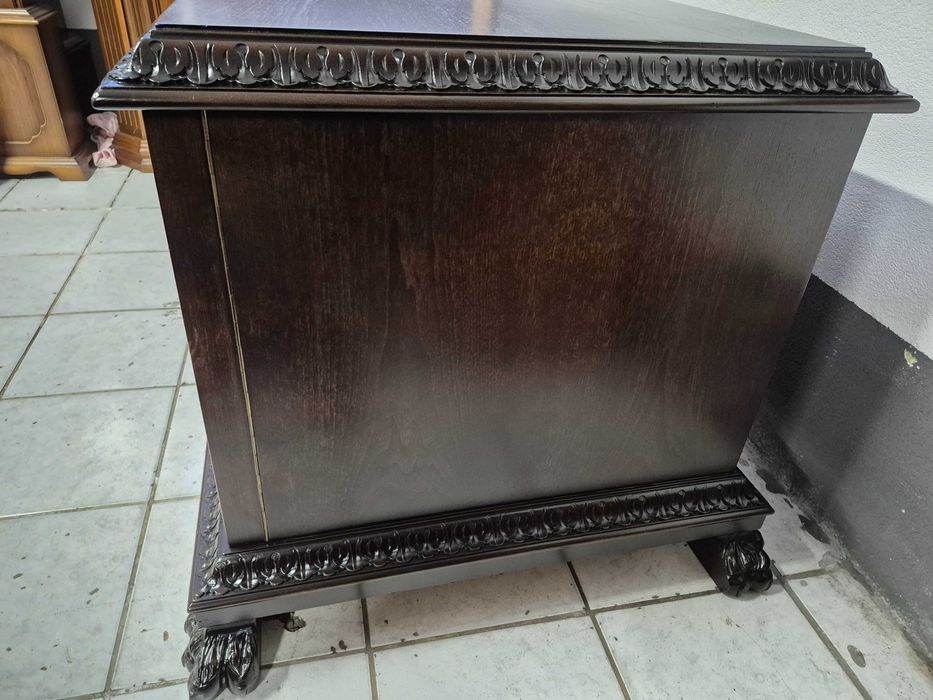 Stylowe biurko na lwich łapach antyk