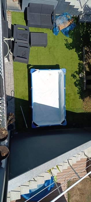 Vendo piscina em bom estado com bomba da marca Intex