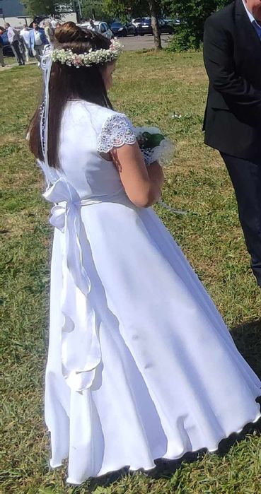 Sukienki komunijne dla bliźniaczek. Dwie sukienki . Komunia