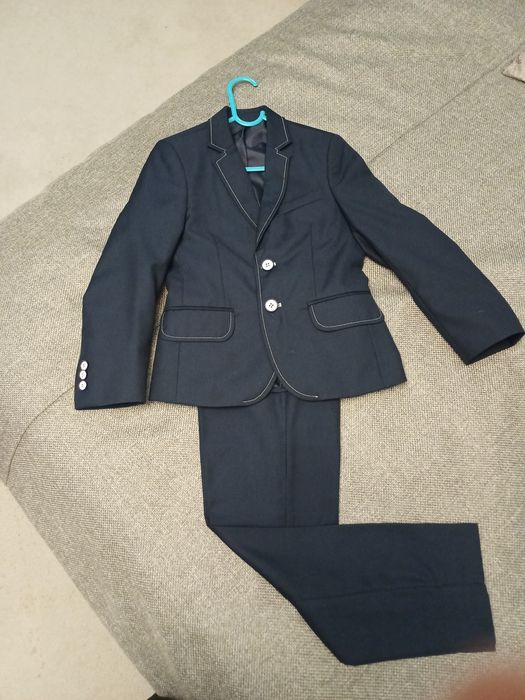 Elegancki garnitur chłopiecy 122cm