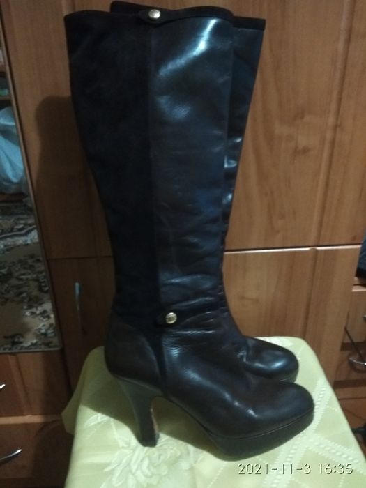 Чобітки жіночі Bally