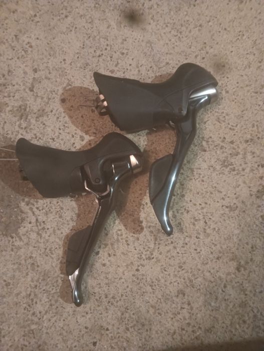 Manetes durace 11v mecânico, pinças travões disco, ver descrição