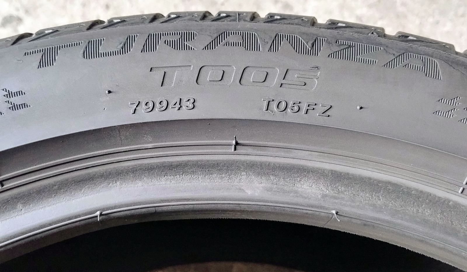 Шини літні R18 235/45 Bridgestone Turanza T005