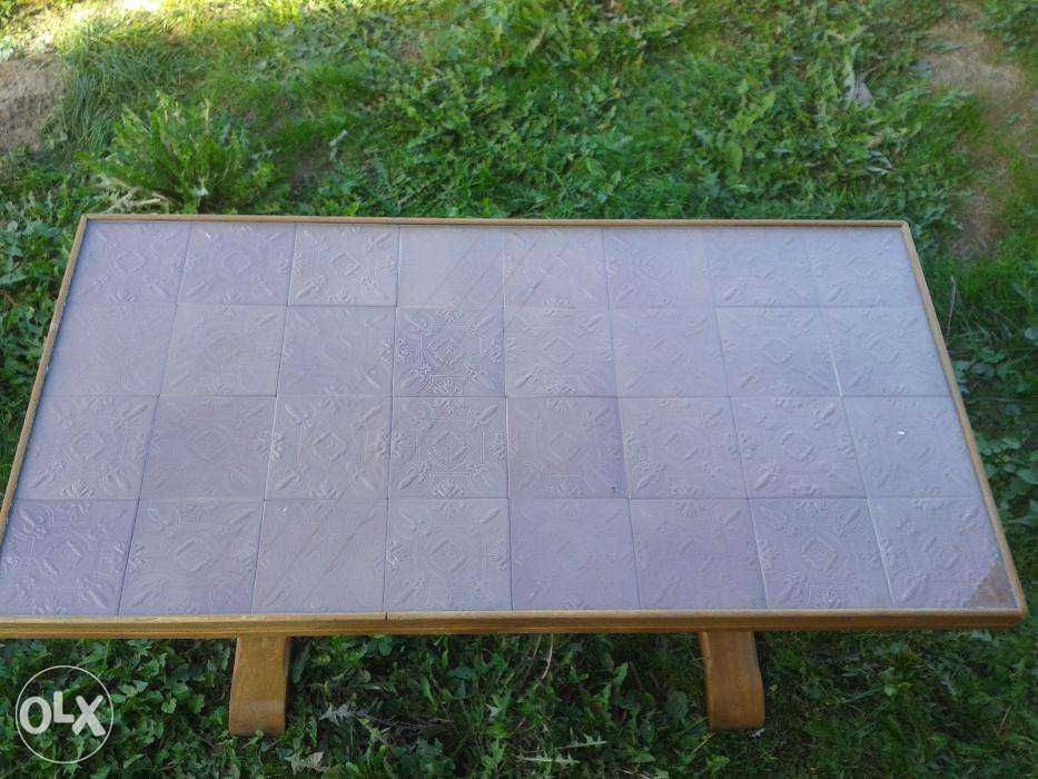 Duży masywny stół toczone lite drewno 122x62 szkło płytki unikat