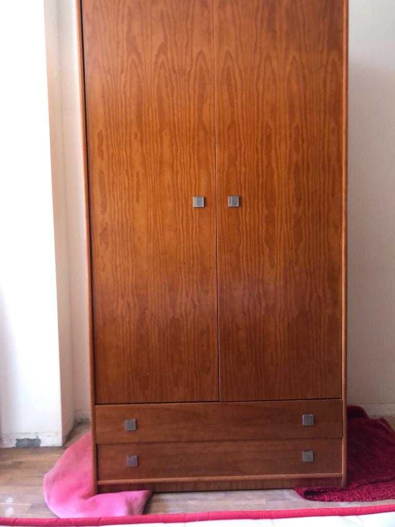 Quarto completo de estúdio