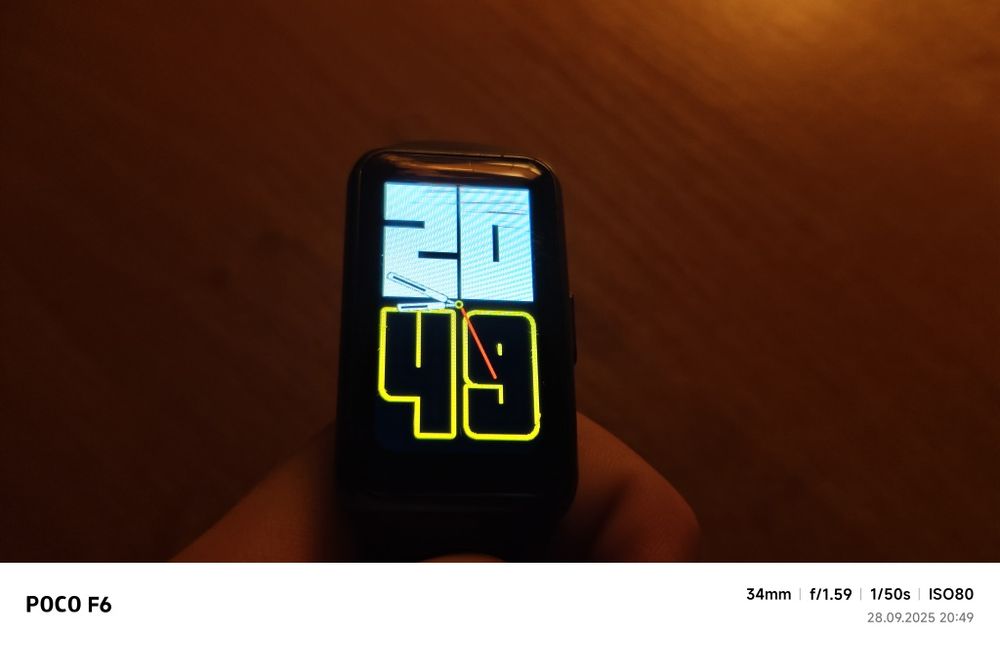 Продам Huawei band 6