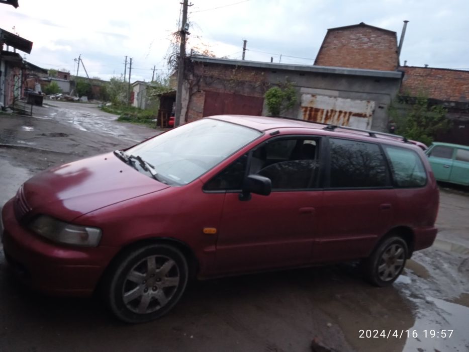 Продається авто хонда шатл 97р