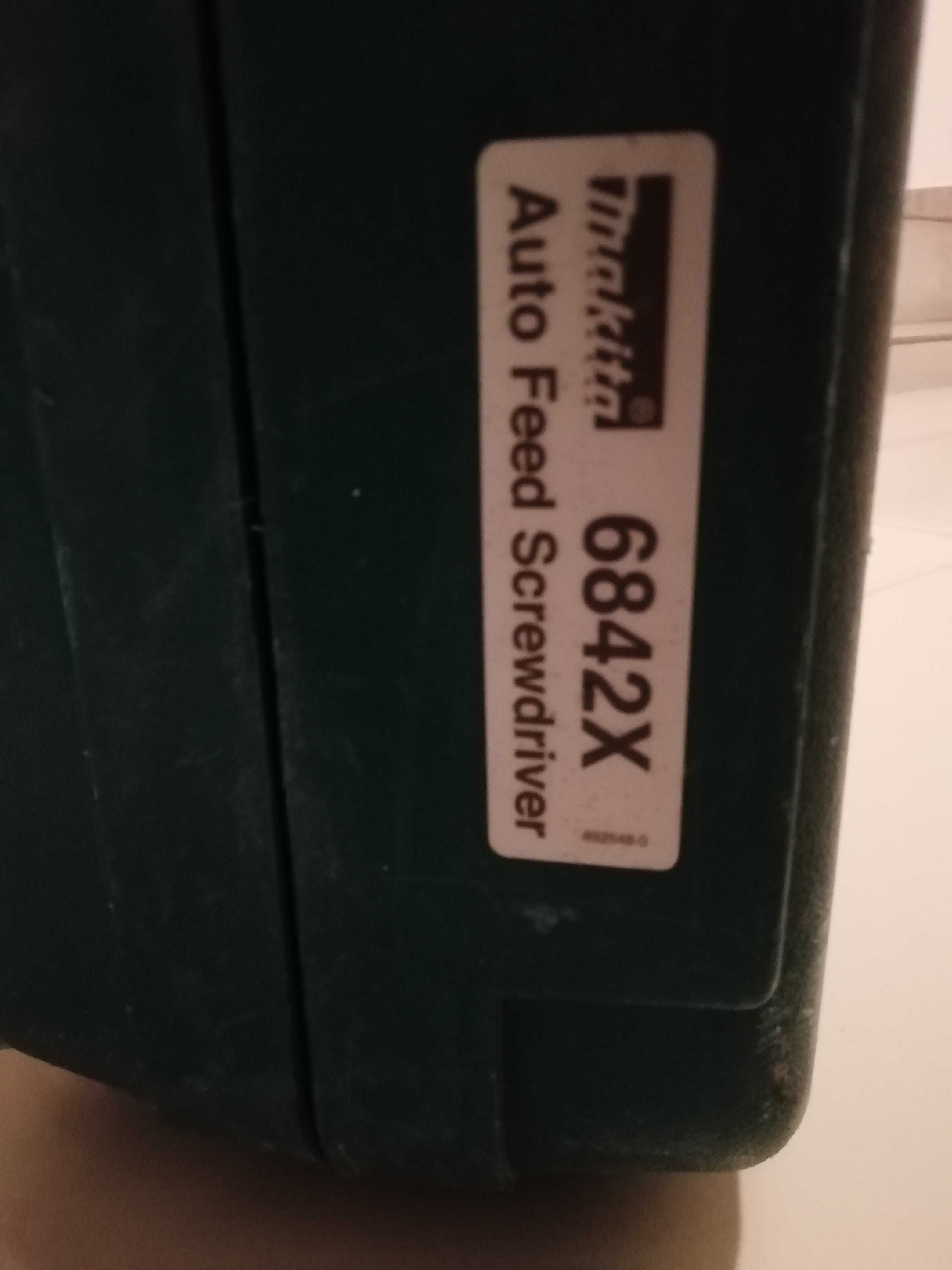 wkrętarka Makita z magazynkiem 6842 sieciowa 470W