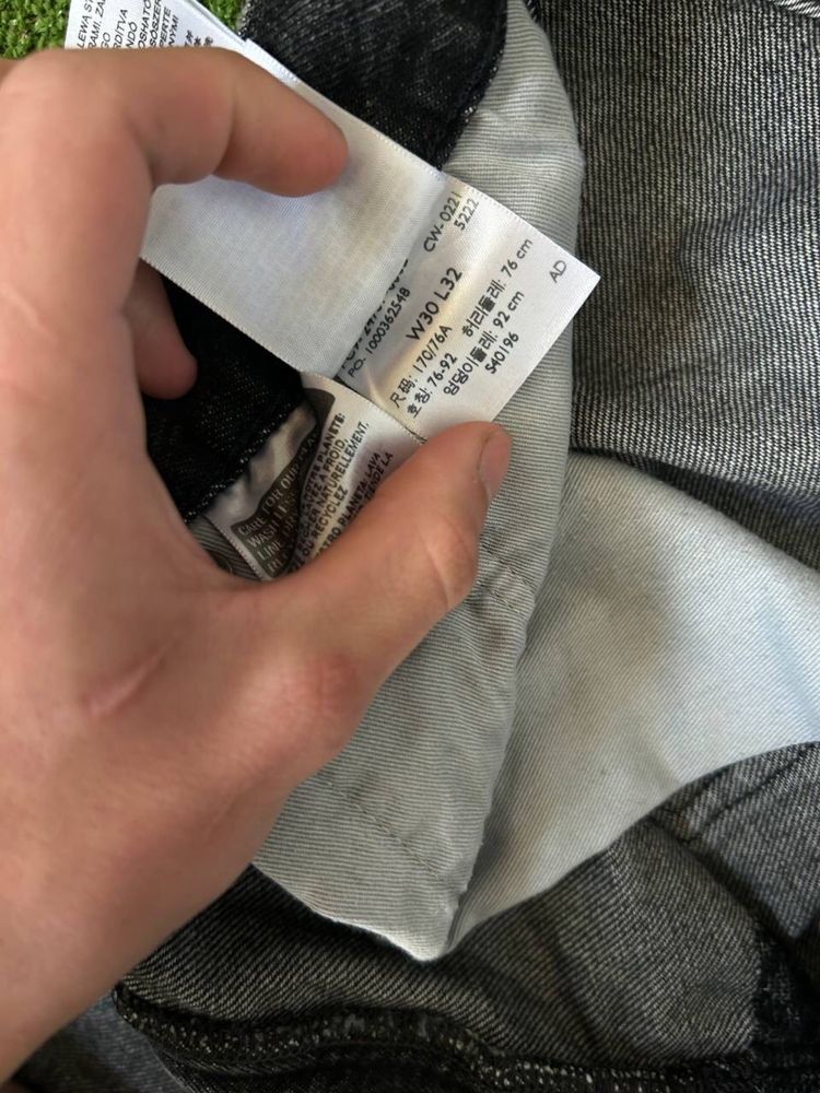 Продам Мужские levis 551 джинсы