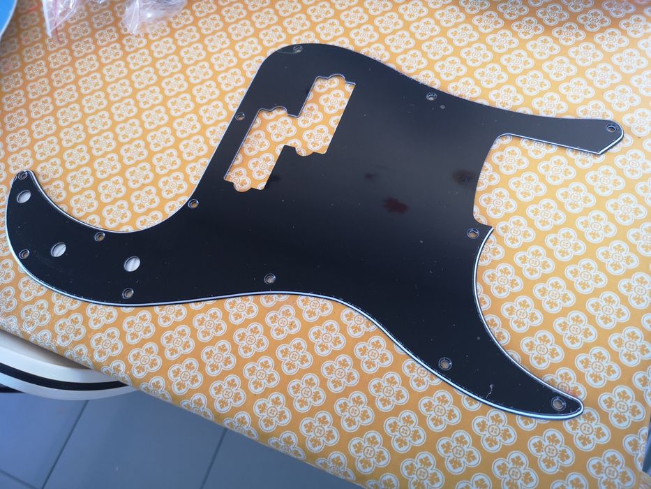Pickguard precision Bass e Jazz Bass
