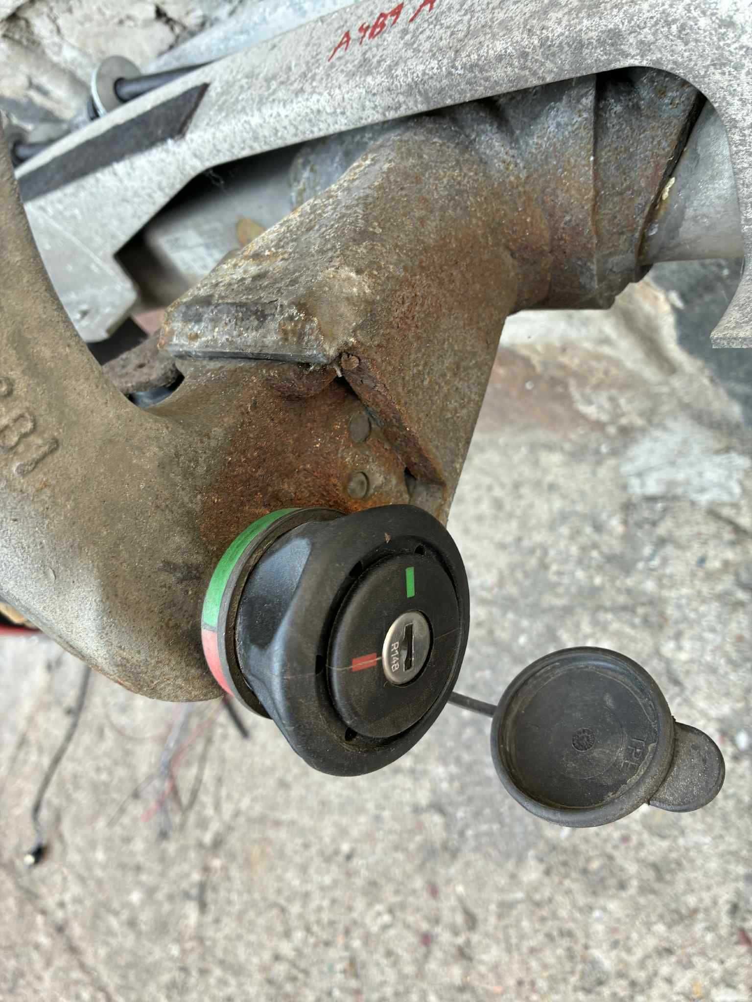 hak wypinany belka kula audi a4 b7
