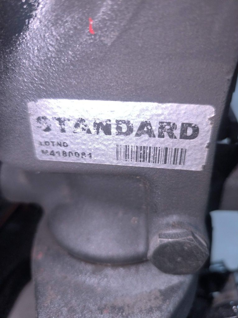Porta paletes com travão marca BT atualmente Toyota
