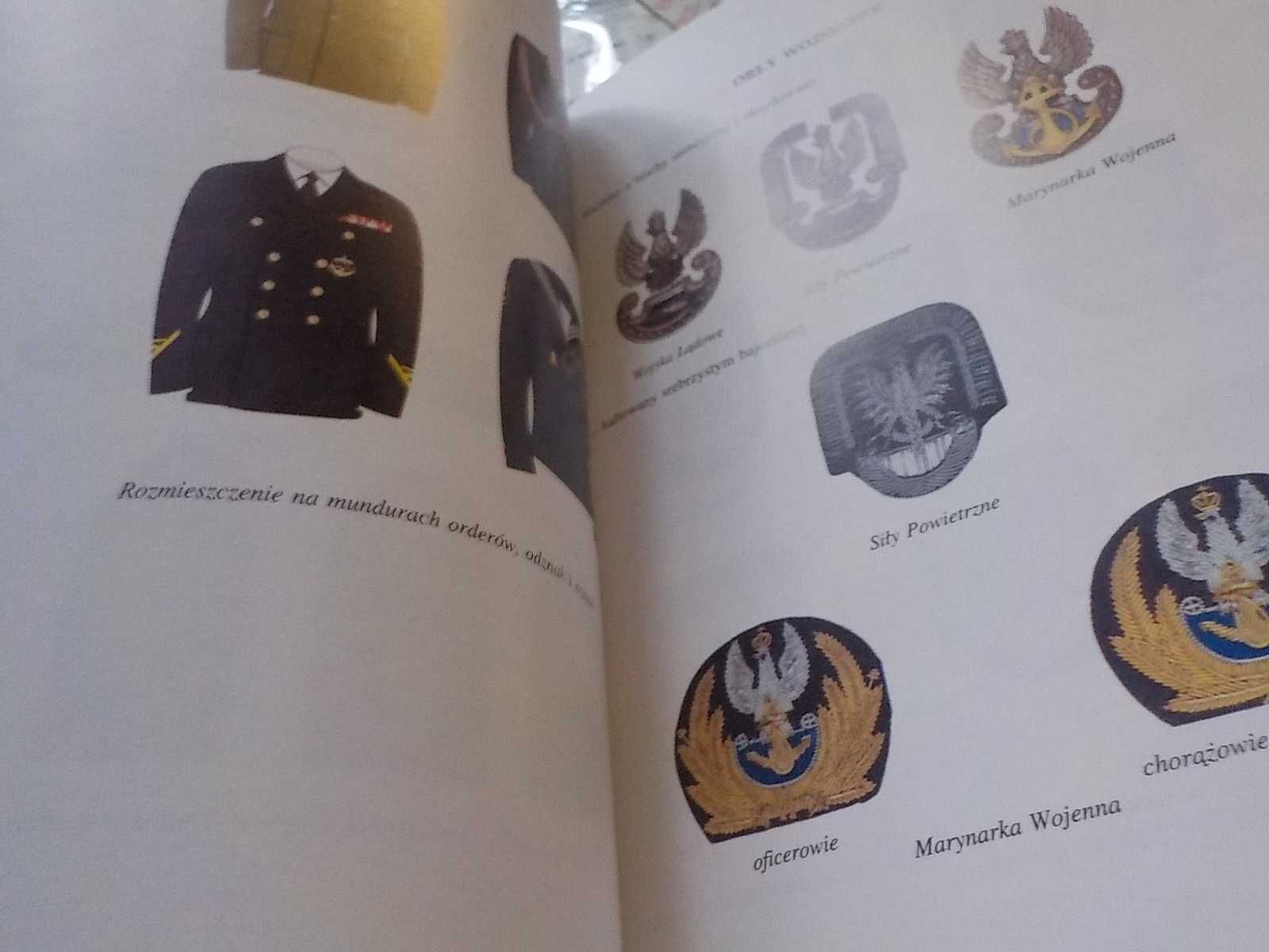 Milicja Policja Wojsko Straż  czapka mundur odznaki odznaczenia