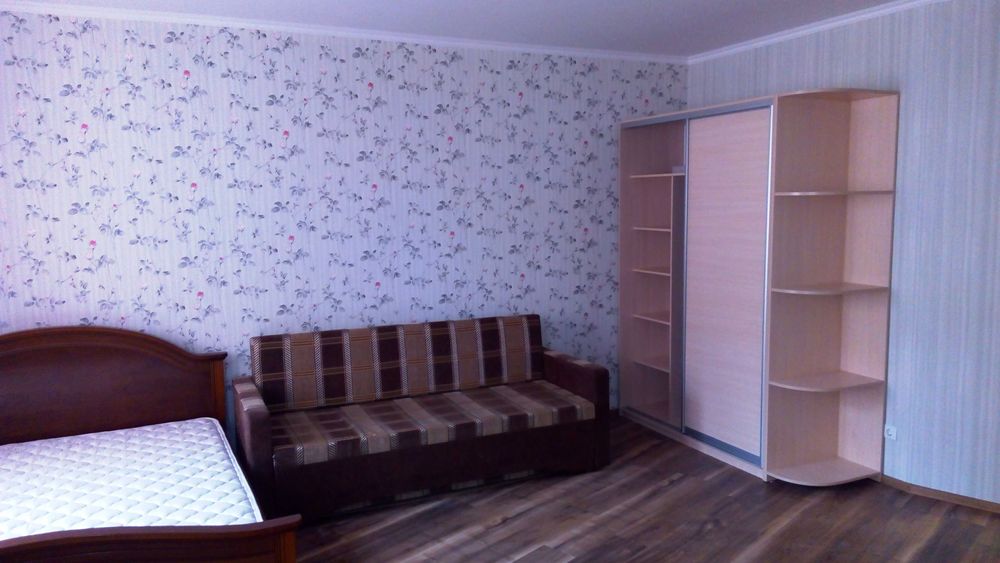 Юлії Здановської 50/2. 1К 54м2