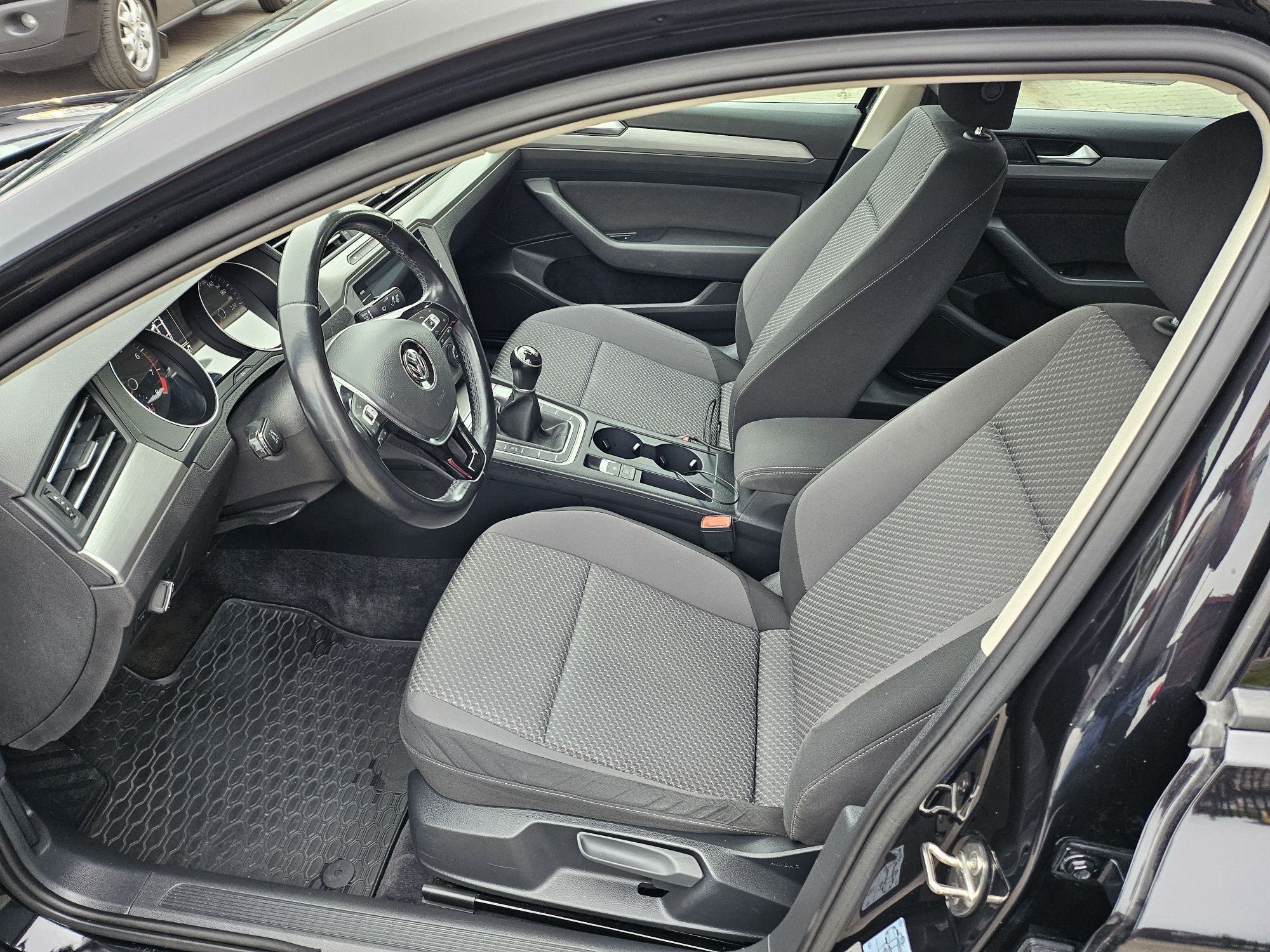 Volkswagen Passat B8 z Polskiego salonu w bardzo dobrym stanie.