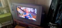 TV CRT Widescreen 28'' LG RL28FZ30RQ 100Hz Impecável c/Comando 2003
